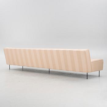 Greta Magnusson Grossman, soffa, "Modern Line", Gubi, Danmark, samtida.