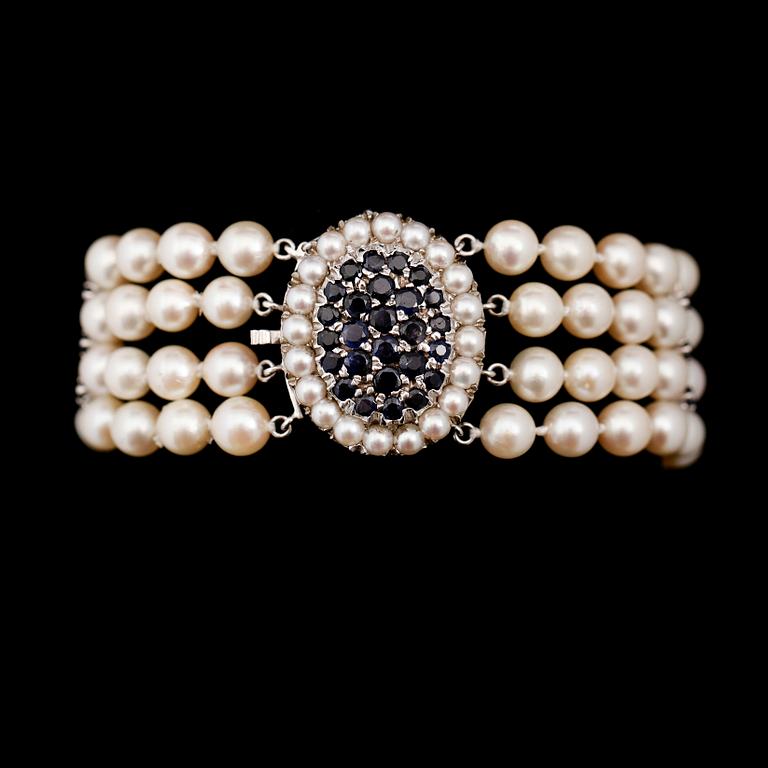 ARMBAND, 14 k vitguld, odlade pärlor, safirer tot ca 4.65 ct.