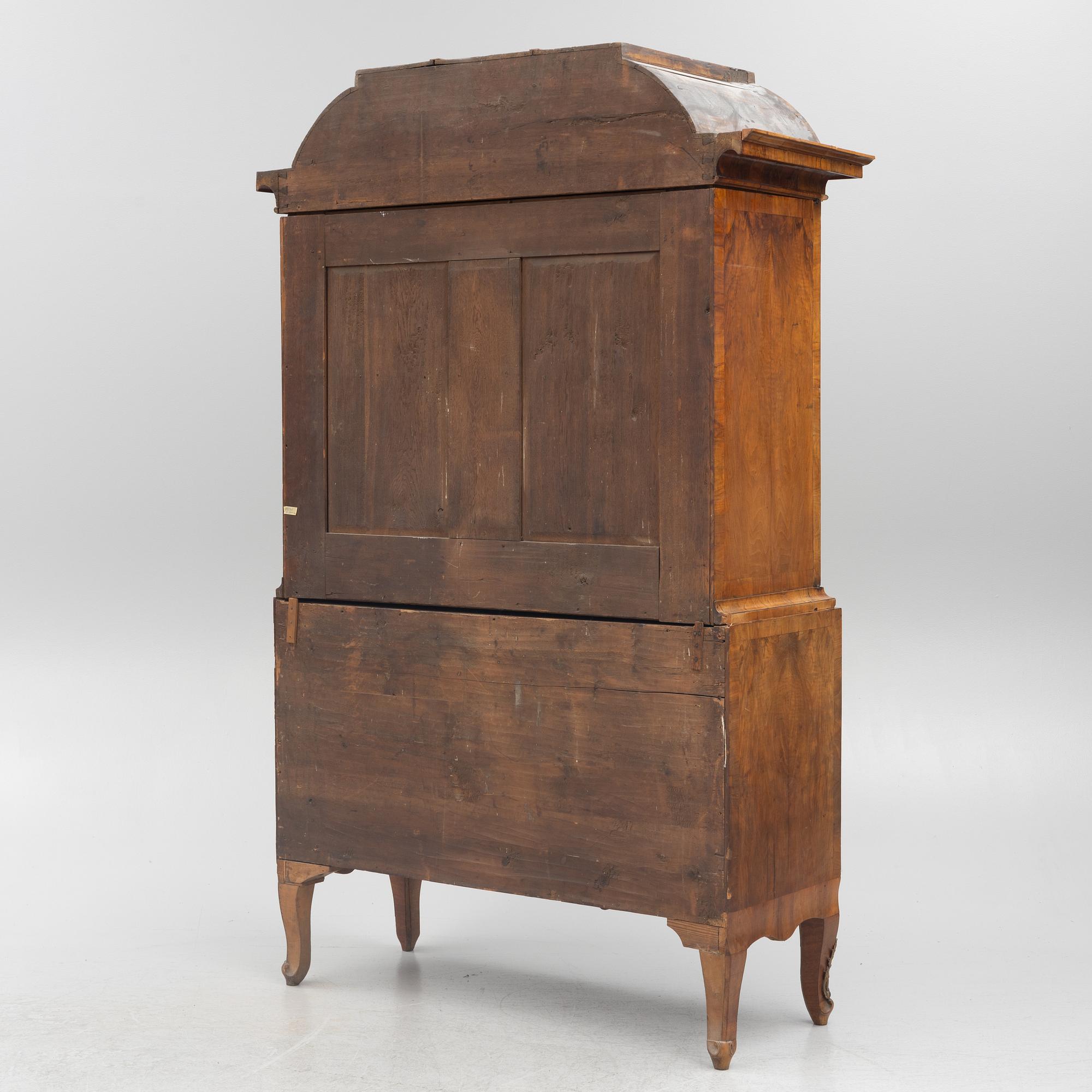 Salsskåp, 1700-talets andra hälft. Rokoko.