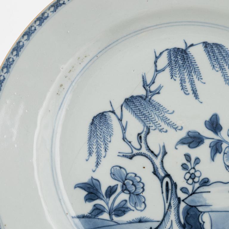 A blur and white porcelain dish, China, Qianlong (1736-95).