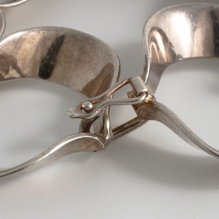 PER DÅVIK, Altonm Falköping, 1974, a bracelet.