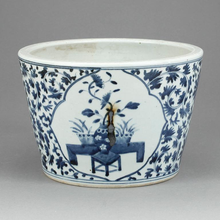 YTTERFODER, porslin, Kina, 1900-tal.