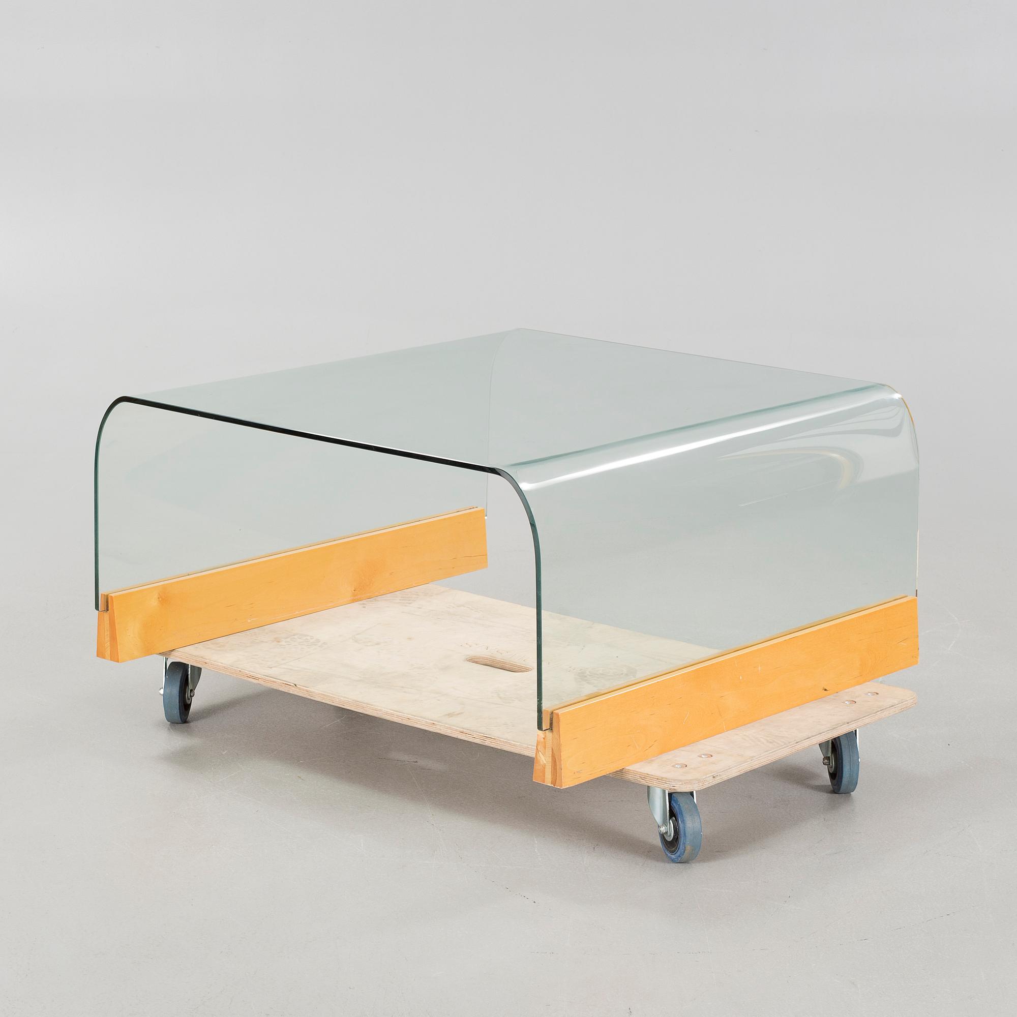 A sofa table, probably from Italy, 1980/90s.
