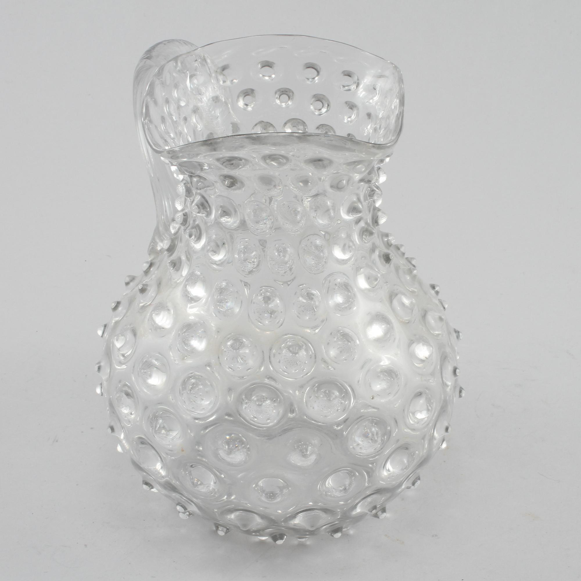 TILLBRINGARE, glas, s.k. Hobnail pitcher, 1900-talets början.