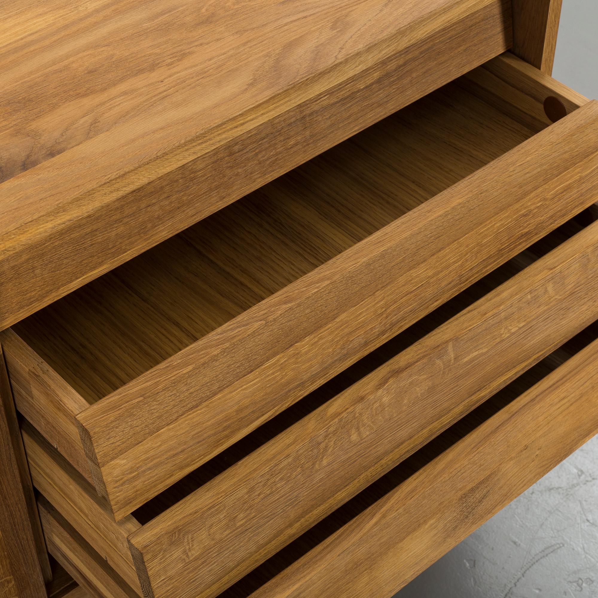 SIDEBOARD, ek, "Rekord" design Nils Troedsson, Troeds, 2000-tal.