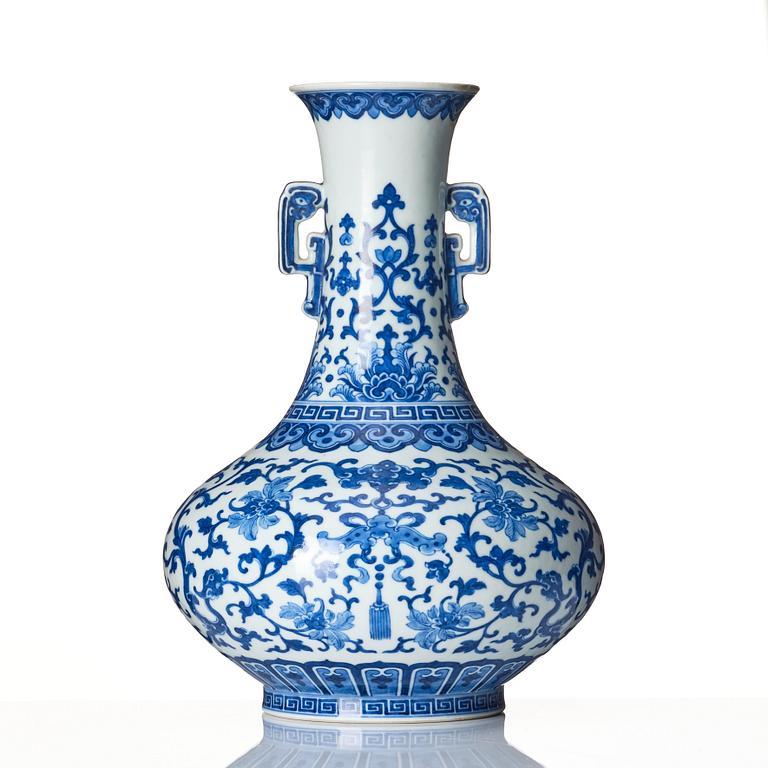 A blue and white vase, Qing dynasty, Jiaqing mark and period (1796-1820).