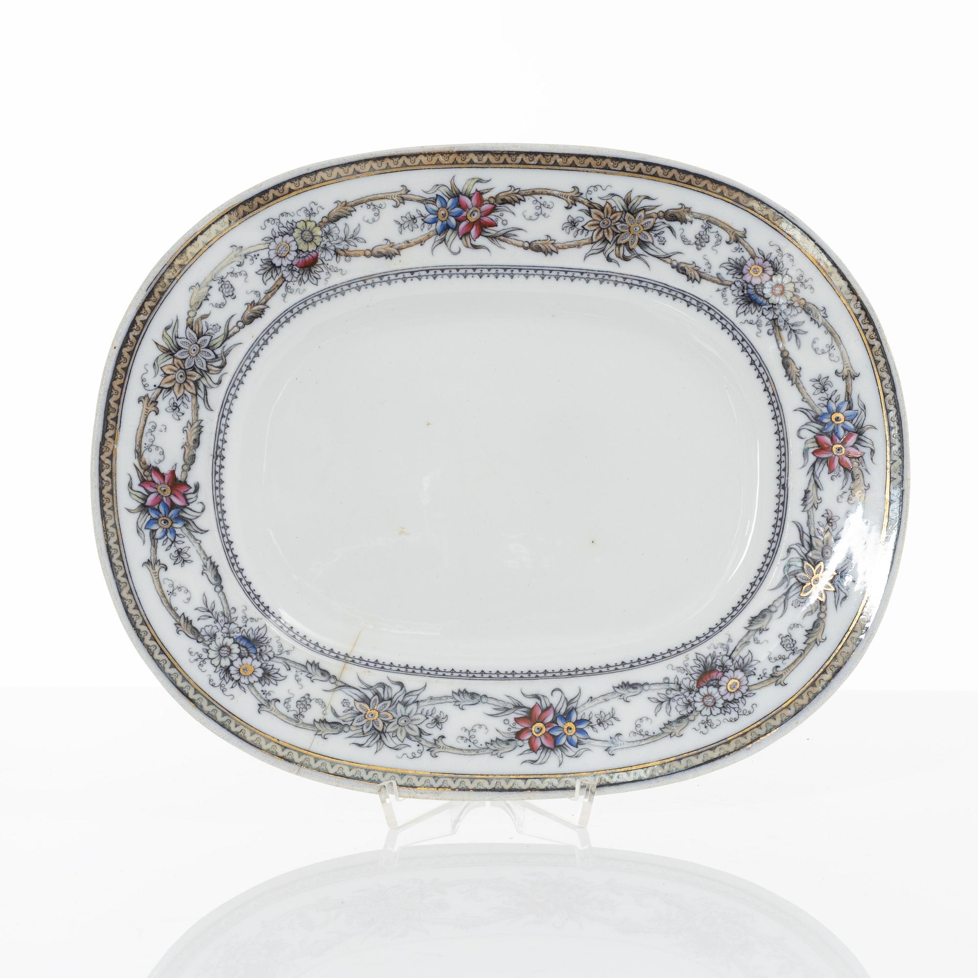 Dinner service, 100 pieces, creamware, "Iris", Rörstrand, second half of the 20th Century.