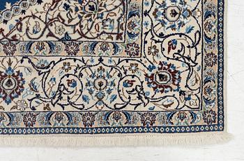 Matta, Nain, ca 230 x 194 cm.