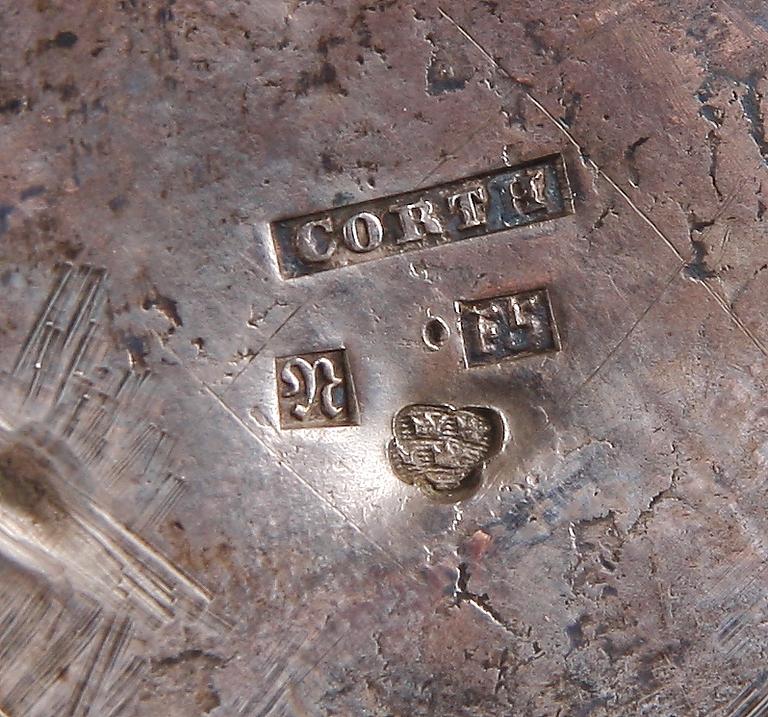KAFFESERVIS, 3 snarlika delar, silver, götisk stil, bla Johan Mauritz Corth, Nyköping 1860.
