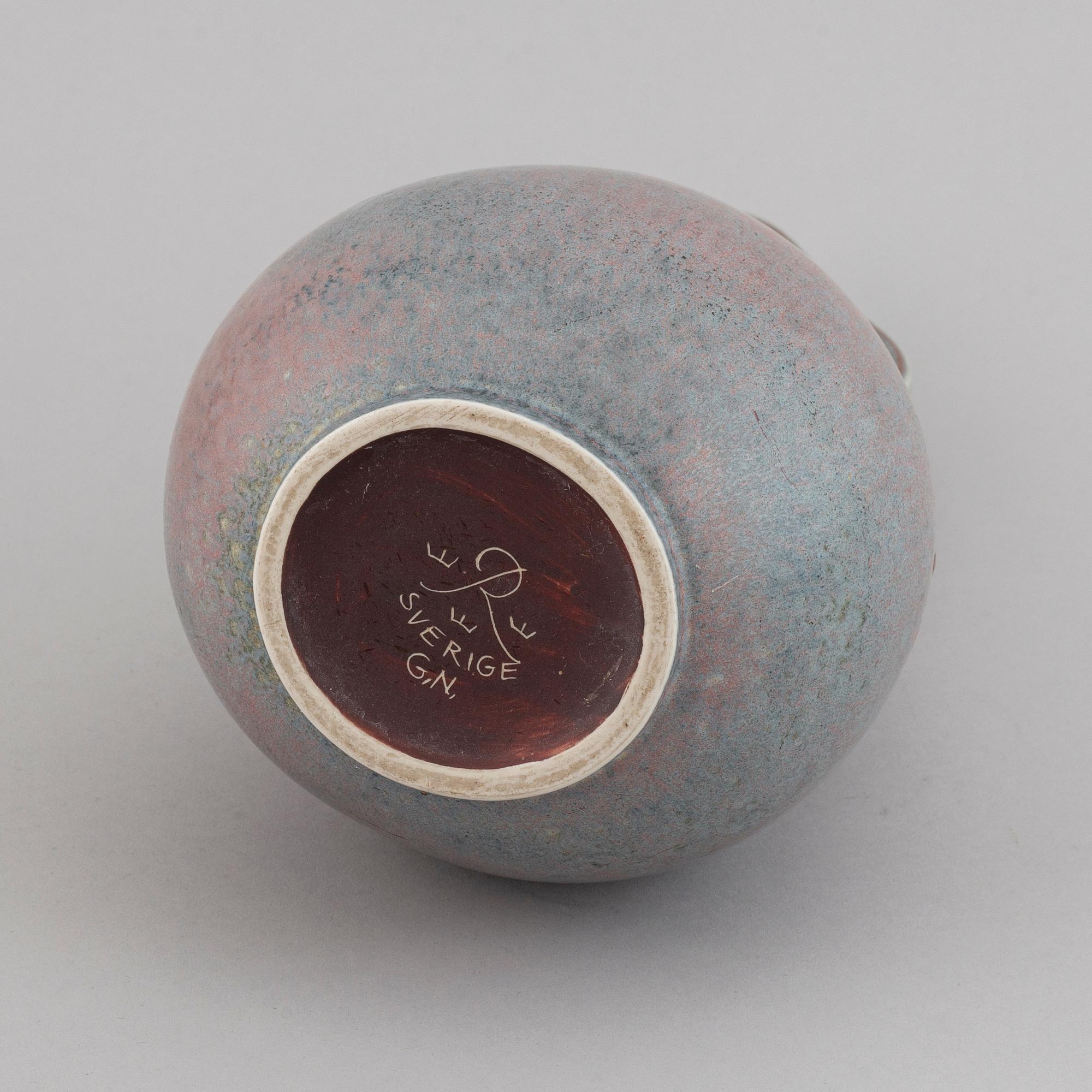 GUNNAR NYLUND, a stoneware pot, Rörstrand, signed.