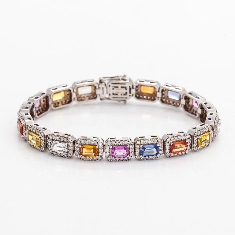 Armband, 18K vitguld med multifärgade safirer och diamanter.