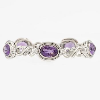 Bracelet, 14K white gold with amethysts and diamonds.