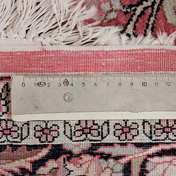 MATTA, Kashmir, old, 270 x 191 cm.