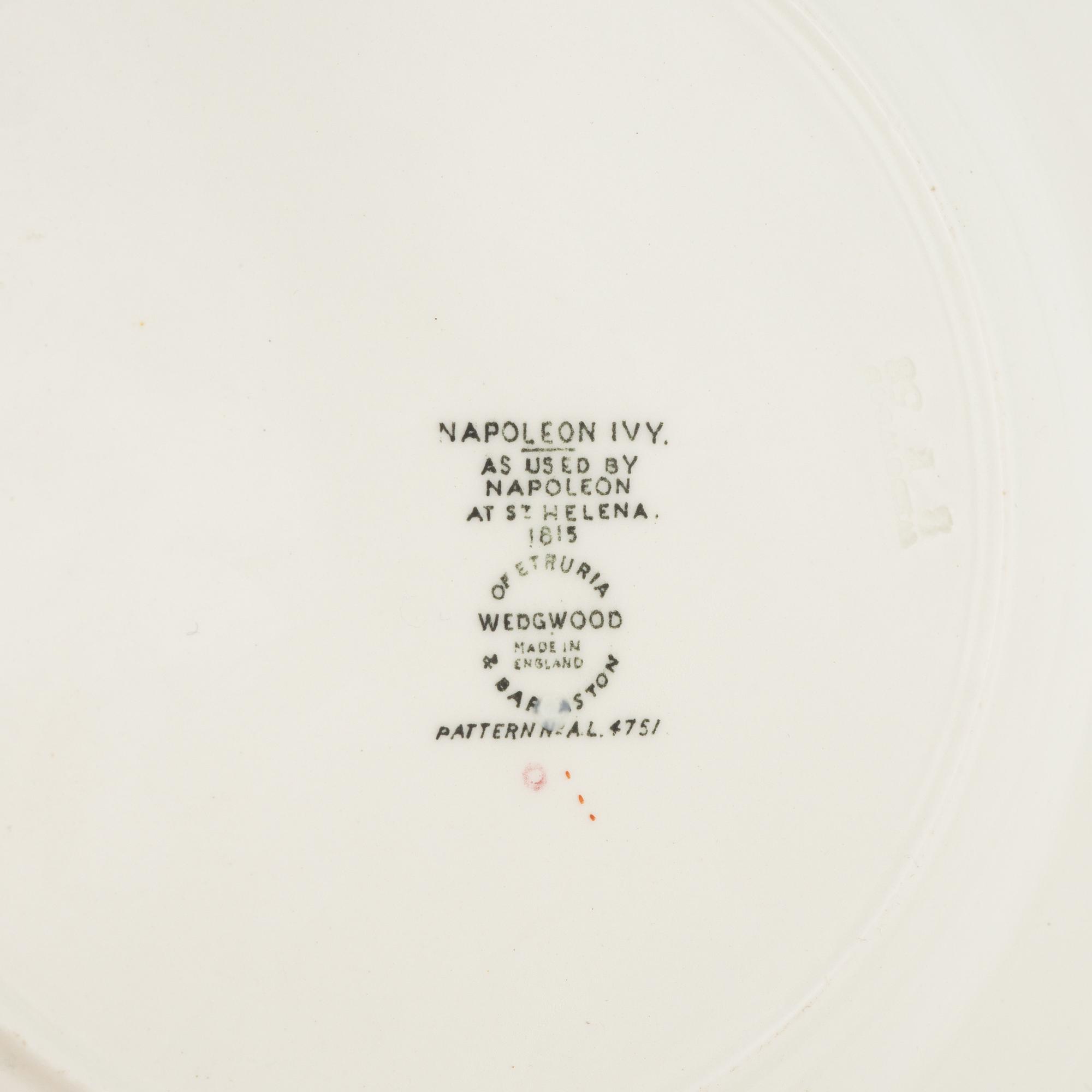 Mat- och kaffeservis, ca 77 delar, flintgods, "Napoleon Ivy", Wedgwood.