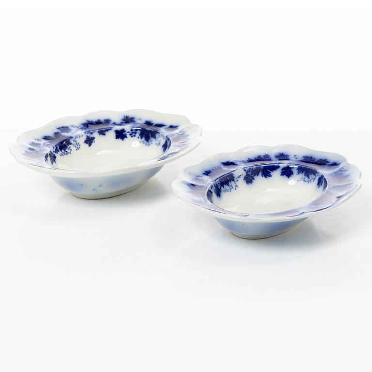 Arthur Percy, a 90-piece 'Blå Vinranka' creamware service, Gefle, Sweden, first half of the 20th century.