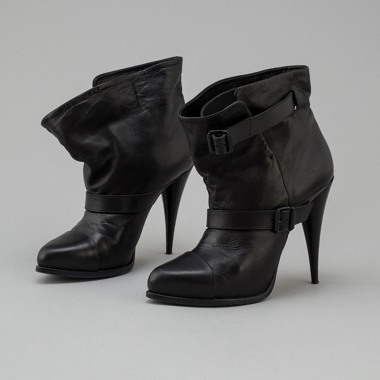 GIVENCHY, skor, storlek 39.