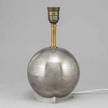 A pewter table lamp by GAB, Stockholm 1933.