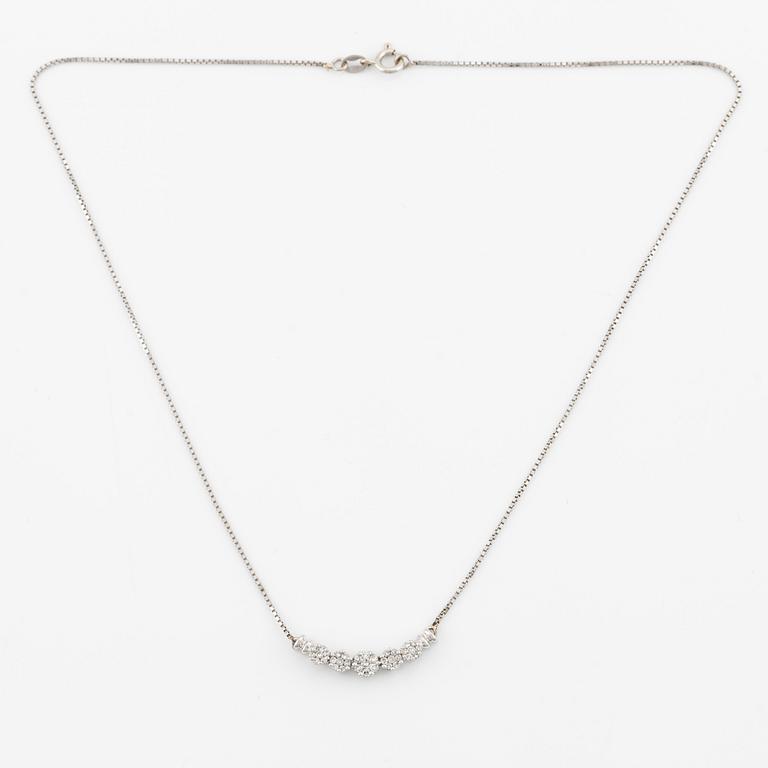 Necklace, 18K white gold with brilliant-cut diamonds.