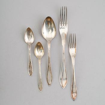 BESTICK, 32 delar, spetsmodell, svenska stämplar, 1920-tal. Vikt ca 1224 gram.