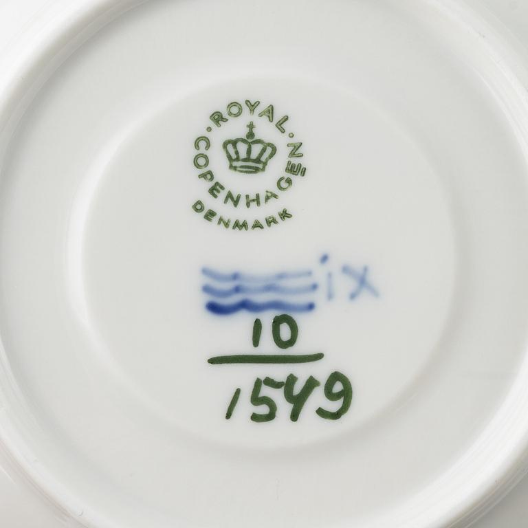 Mat-och kaffeservis, porslin, 96 delar, "Blå Blomst", Royal Copenhagen, Danmark.