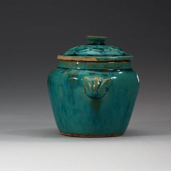 A turquoise-glazed jar with cover, Ming dynasty (1368-1644).