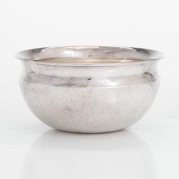 Tapio Wirkkala, a silver bowl, model TW 341, Hämeenlinna, Finland 1976. Design year 1966.