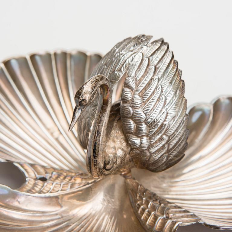 SERVERINGSKÄRL, silver, spanska stämplar. Vikt 120 g.