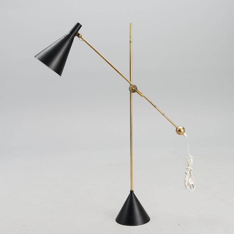 A K 10-11 floor light manufactured by Idman in the mid 20th century.