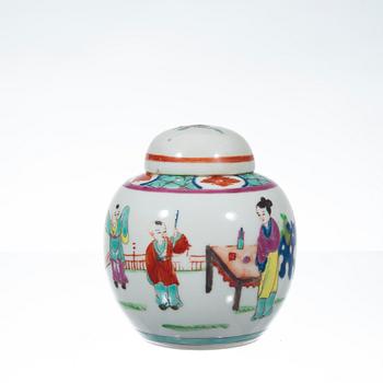 BOJAN, porslin, Kina 1900-talets första hälft.