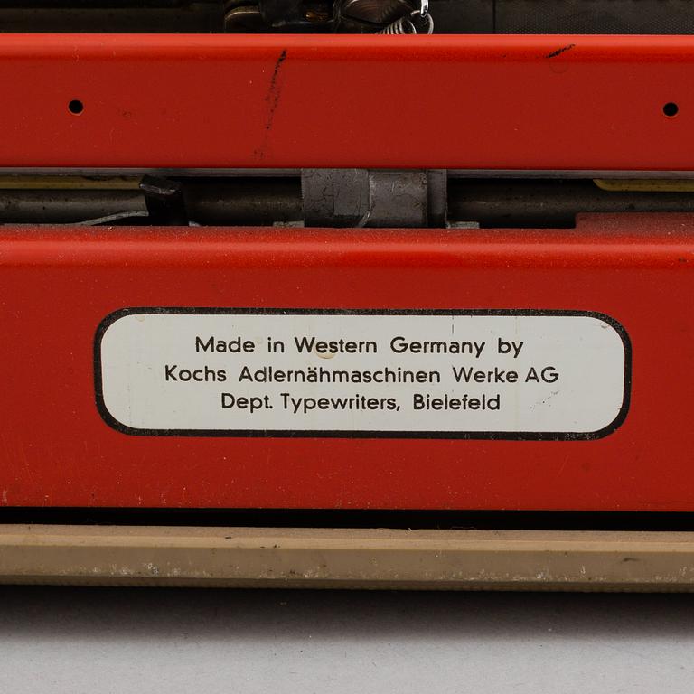 E. PAILLARD & COMPANY & WILHELM WAGENFELD, 2 typewriters.