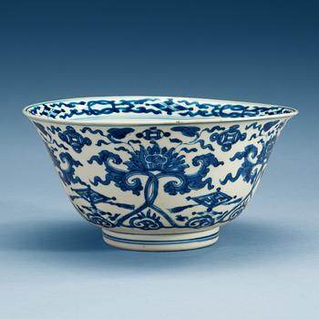 1699. A blue and white bowl, Qing dynasty, Kangxi (1662-1722).