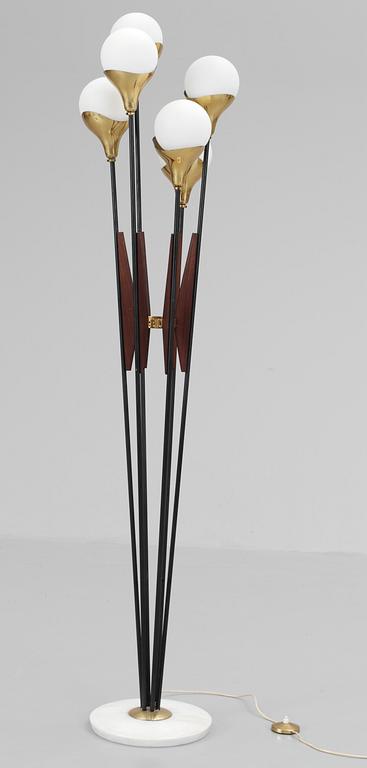 An Italian floor lamp attributed to Stilnovo, 1950's.