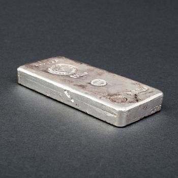 A fine silver 999,5 ingot from Switzerland. Weight ca 1 kg.