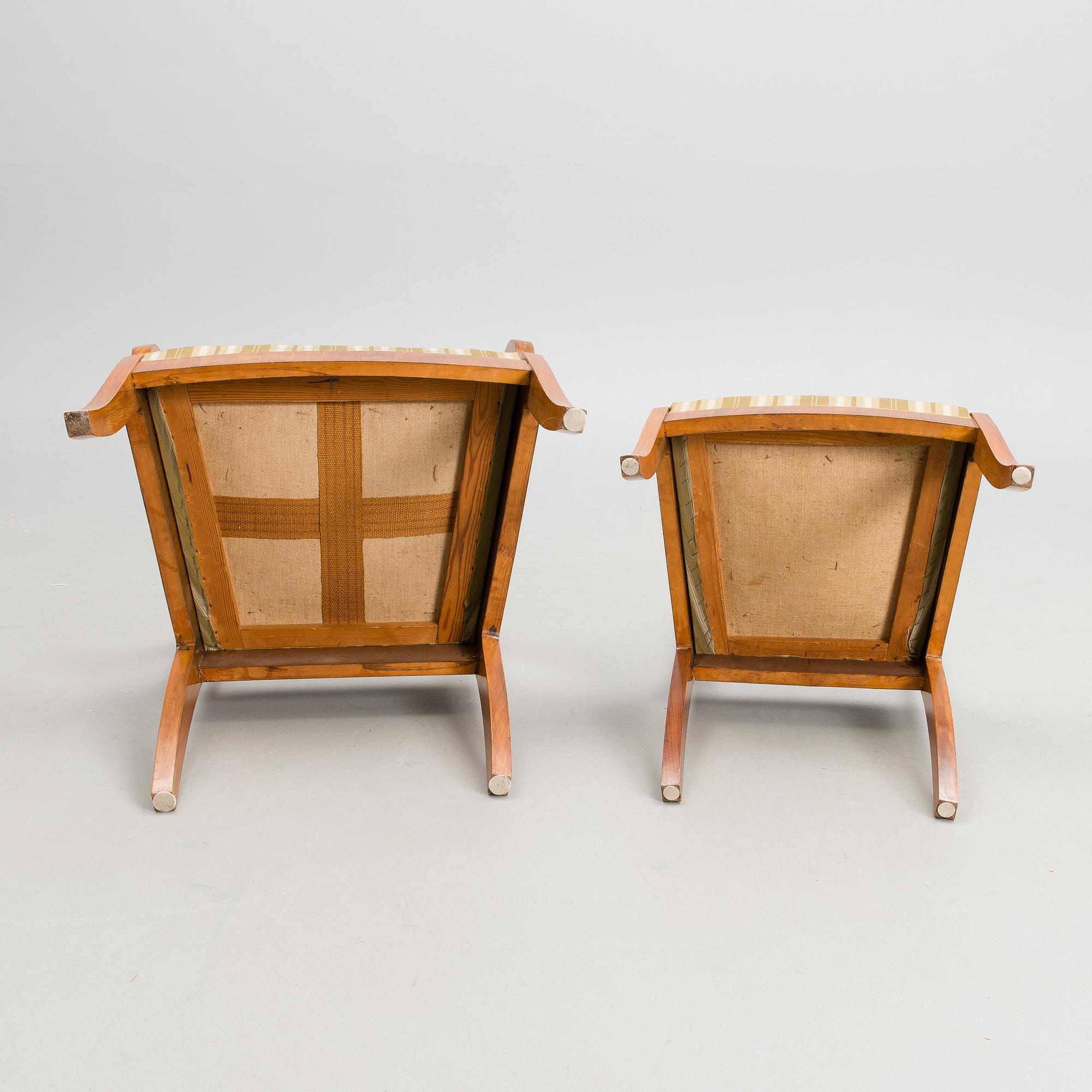A set of 7 piece Biedermeier sofa suite, 1920s.