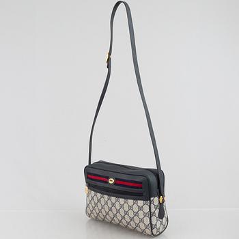 Gucci, A vintage handbag.