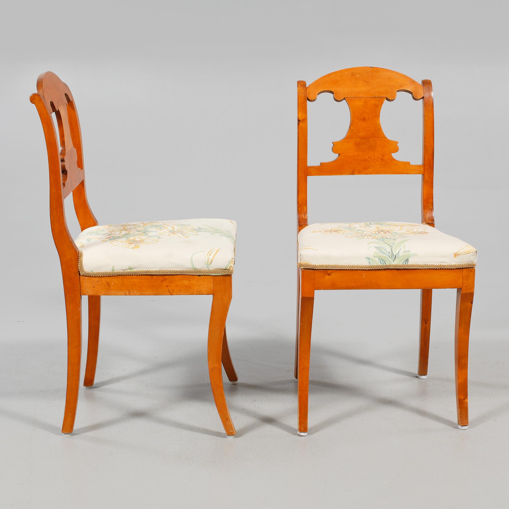 STOLAR, 2 st, samt KARMSTOLAR, 2 st, Karl Johan, 1800-talets mitt.