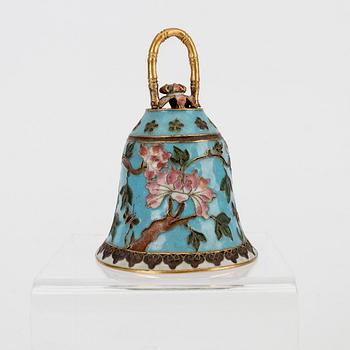 2 decorative dishes, vase and table clock Japan, first half of the 20th century.