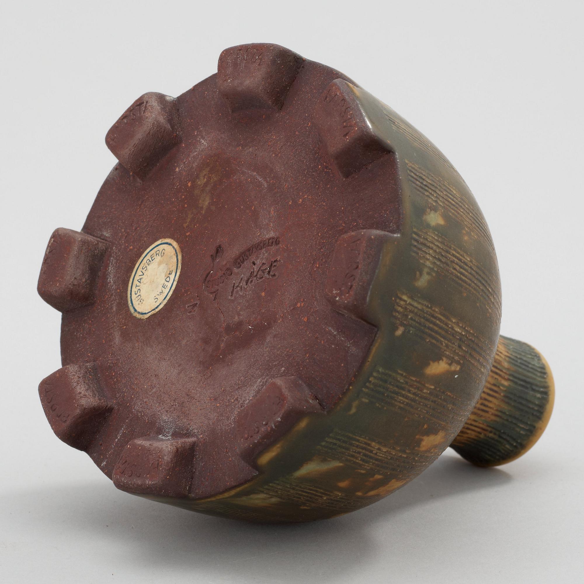 A Wilhelm Kåge 'Farsta' stoneware vase, Gustavsberg Studio 1955.