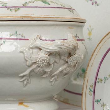 A famille rose dinner service, Qing dynasty, Qianlong (1736-95). (115 pieces).