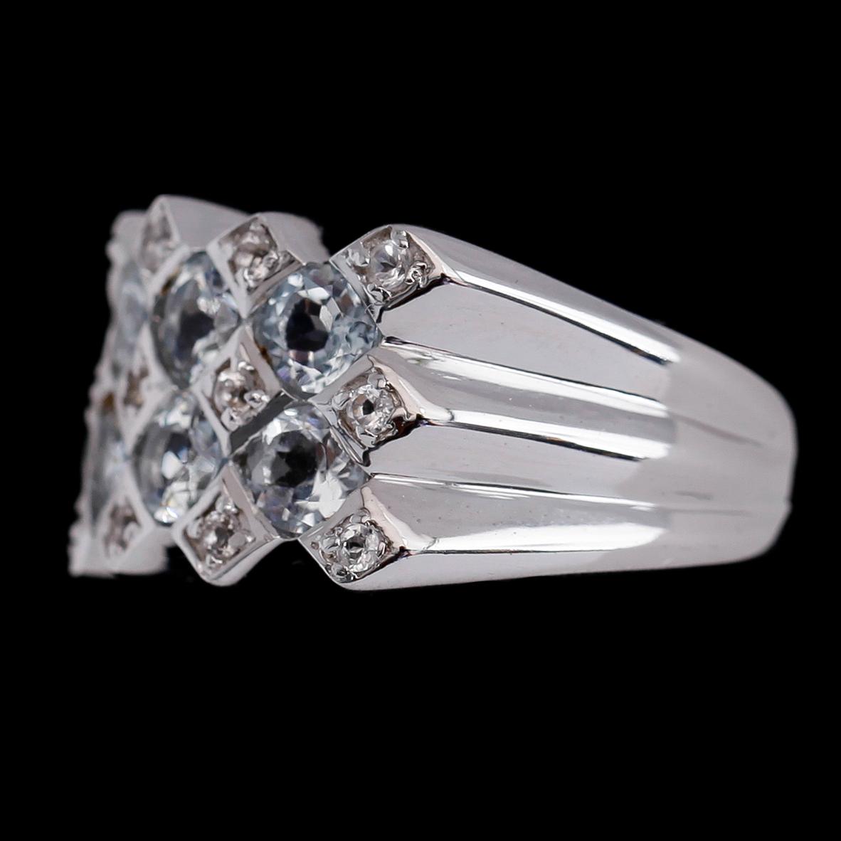 RING, sterlingsliver, akvamariner tot ca 2.50 ct, vita safirer tot ca 0.30 ct.