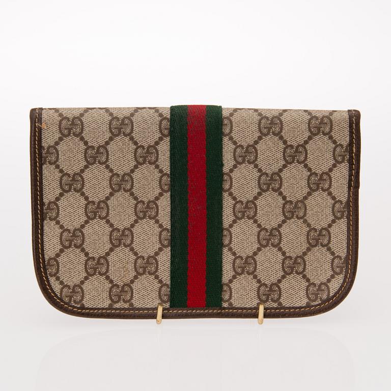 TWO VINTAGE GUCCI BAGS.