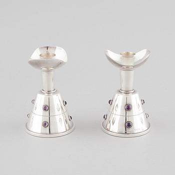 A pair of candleholders by Tage Göthlin in silver for Tesi, Gothenburg, year 1956. Weight in tot 580 gram.