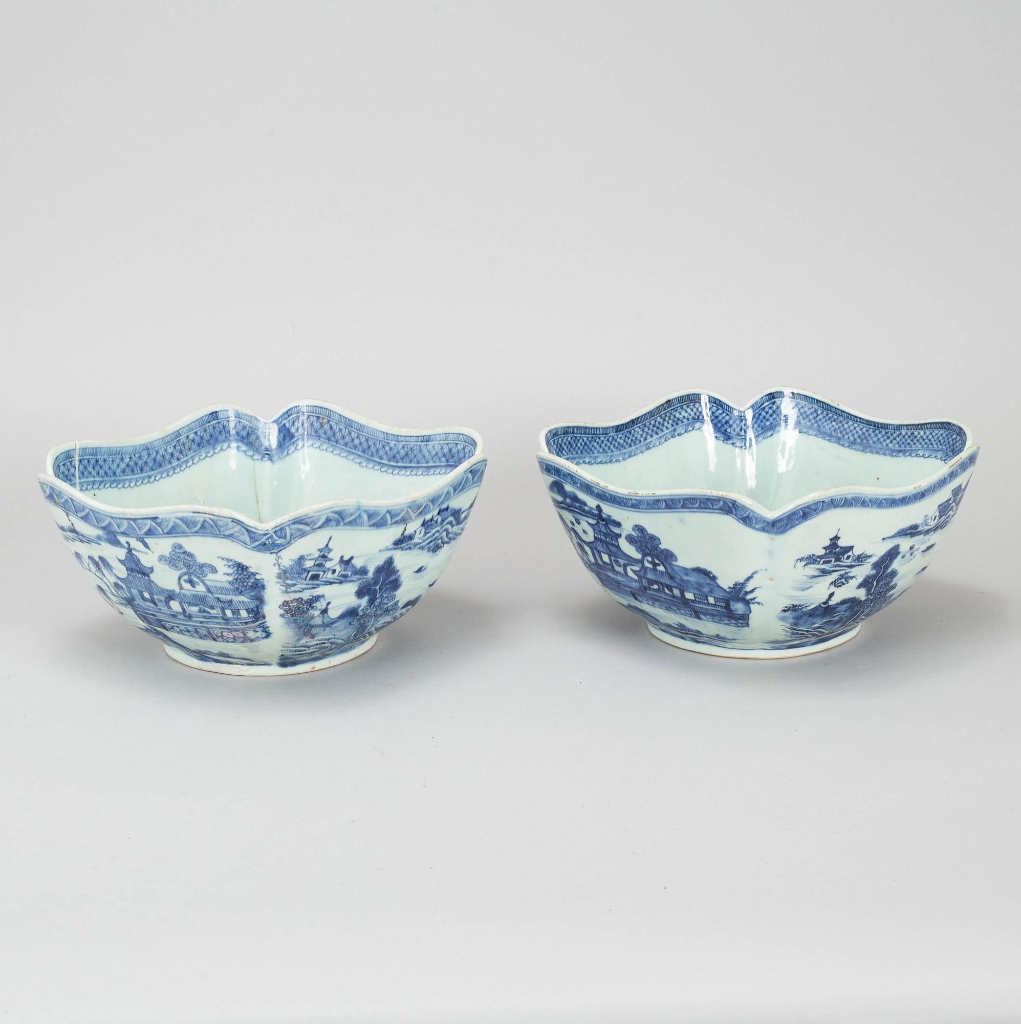 A blue and white saladiere, Qing dynasty, Qianlong (1736-95).