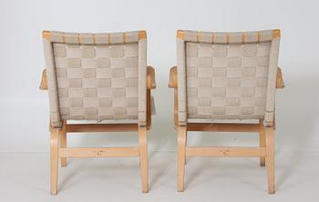 KARMSTOLAR, ett par. "Eva" Bruno Mathsson.