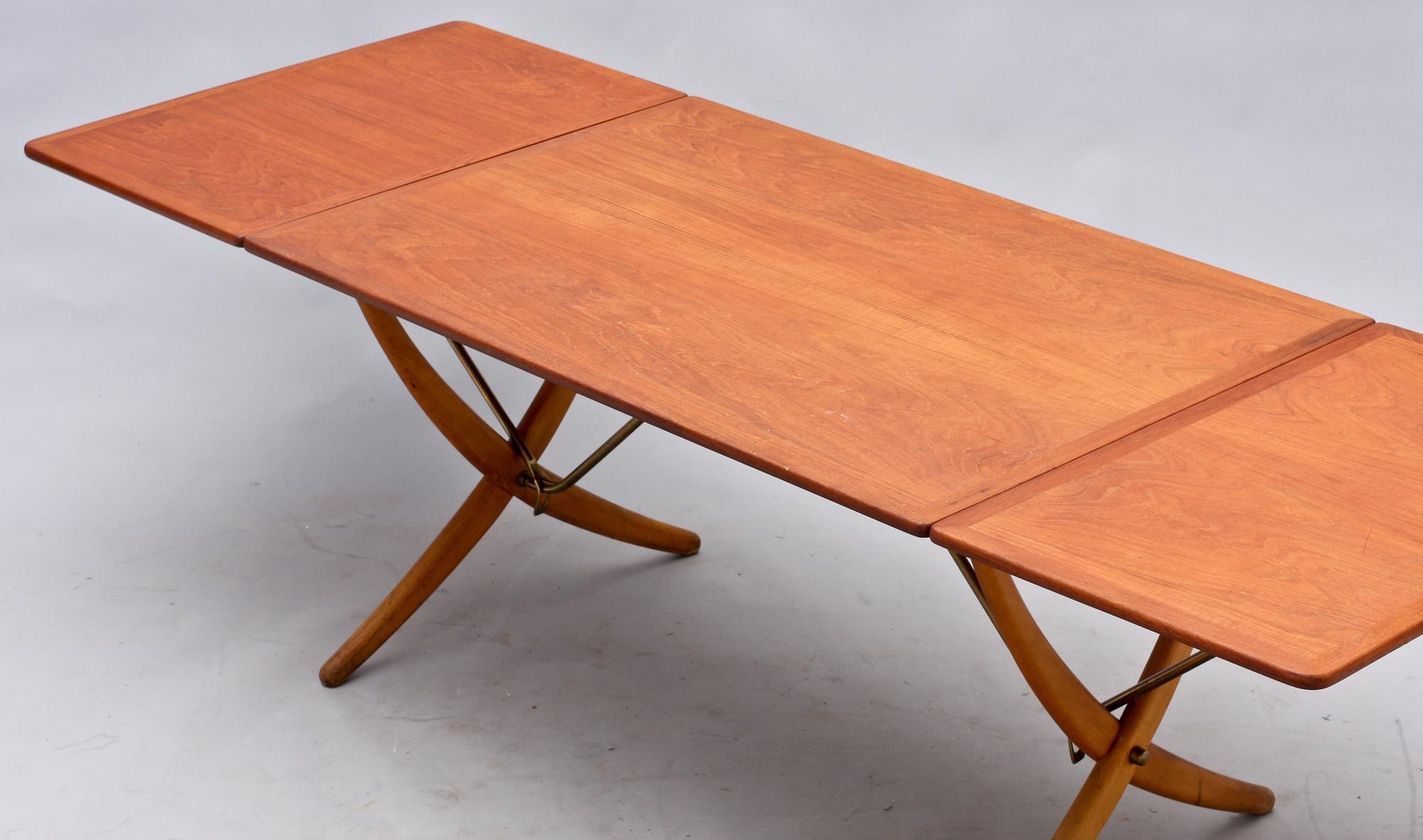 MATBORD, med klaffar, Hans J Wegner för Andreas Tuck, Danmark.