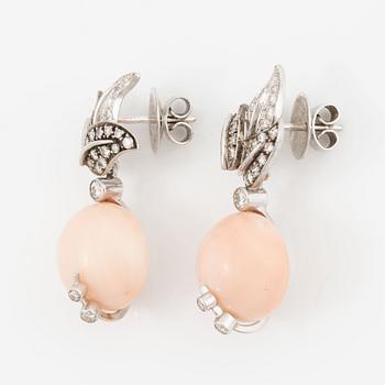 Earrings, 18K white gold with pink corals and brilliant-cut diamonds.