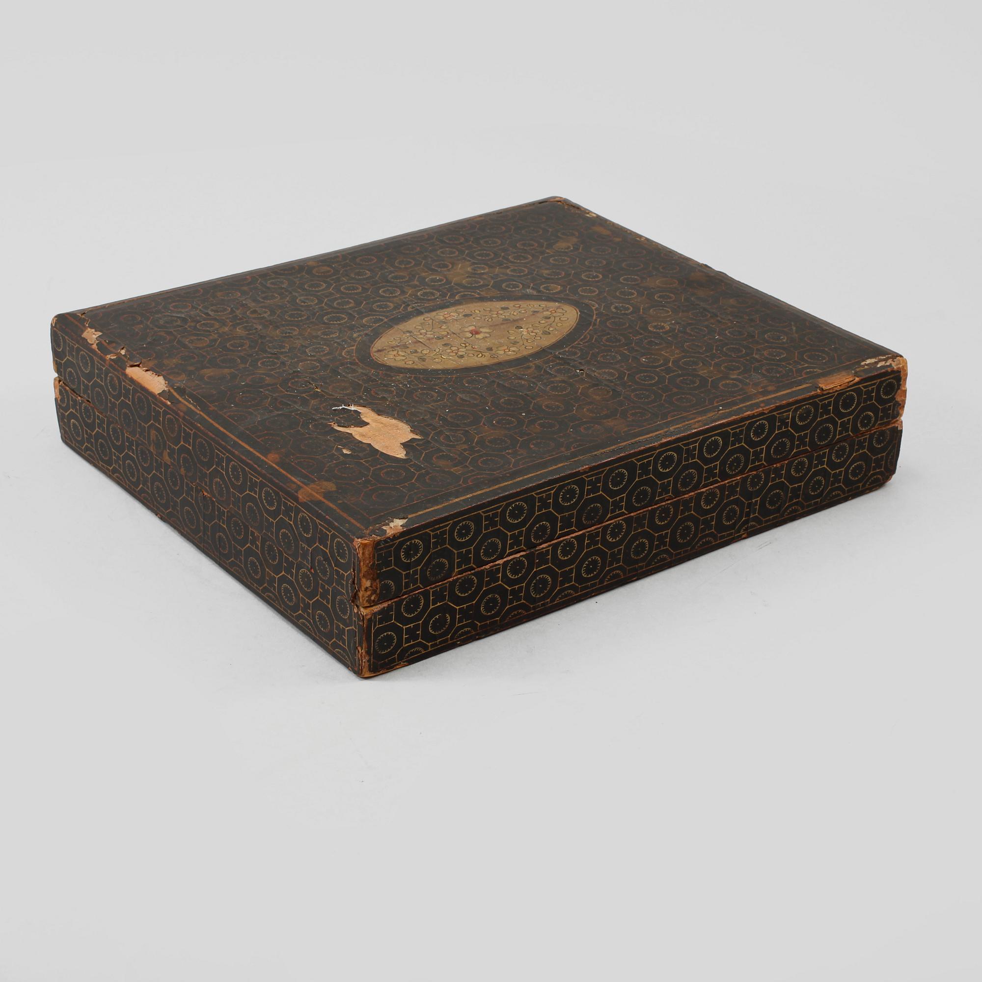 LACKASK, orientalisk, 1900-talets första hälft-.