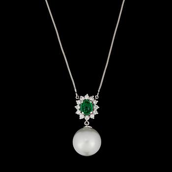 A cultured South sea pearl, cabochon cut emerald and brilliant cut diamond pendant, tot. app. 0.60 cts.
