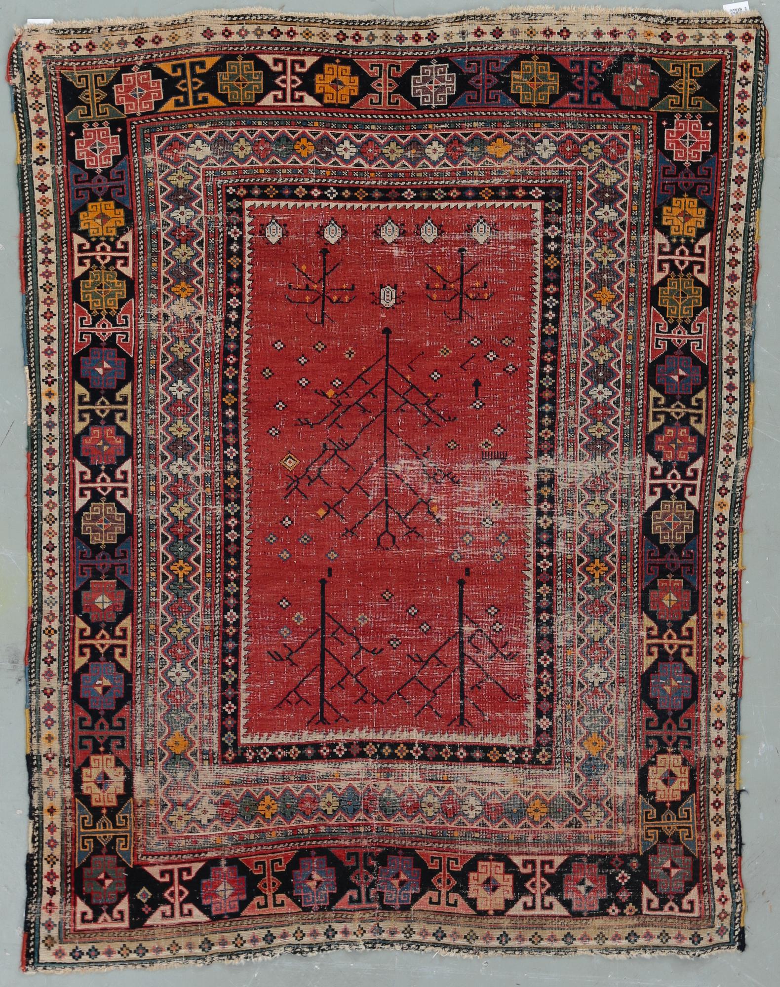 MATTA, Antik Kaukas. Ca 170 x 136,5 cm.