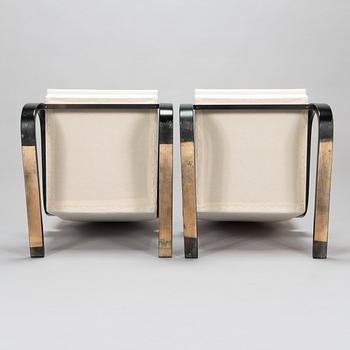 Alvar Aalto, A pair of mid-20th century '34/401' armchairs for  O.Y. Huonekalu- ja Rakennustyötehdas A.B. Finland.